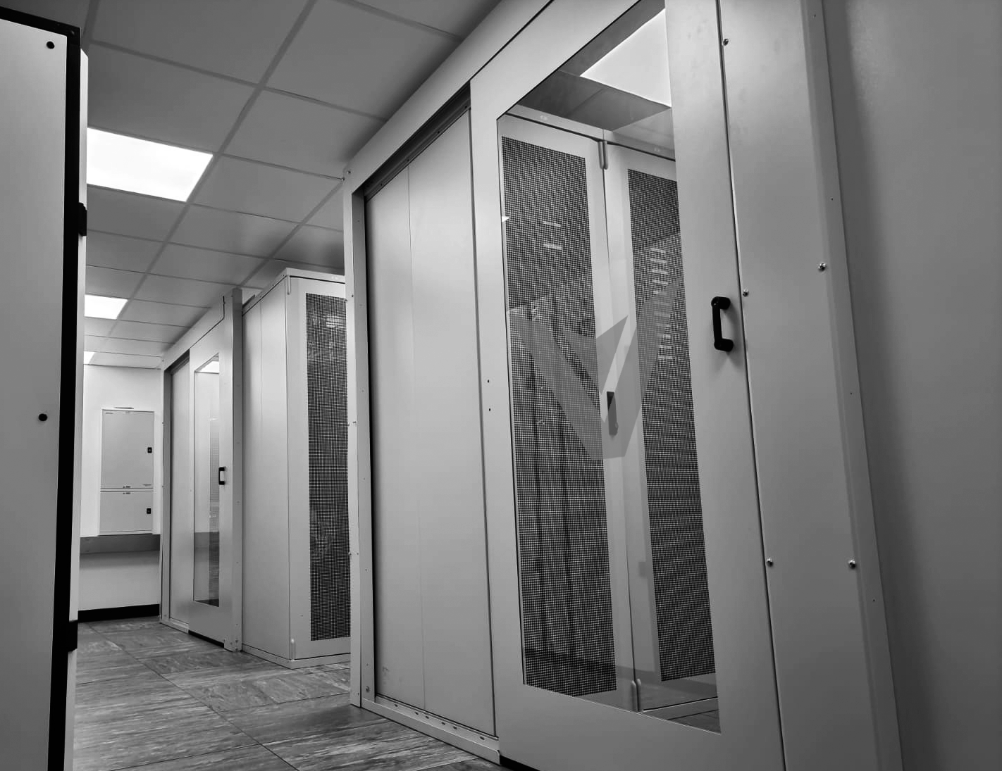 VeloxServ London data centre server room